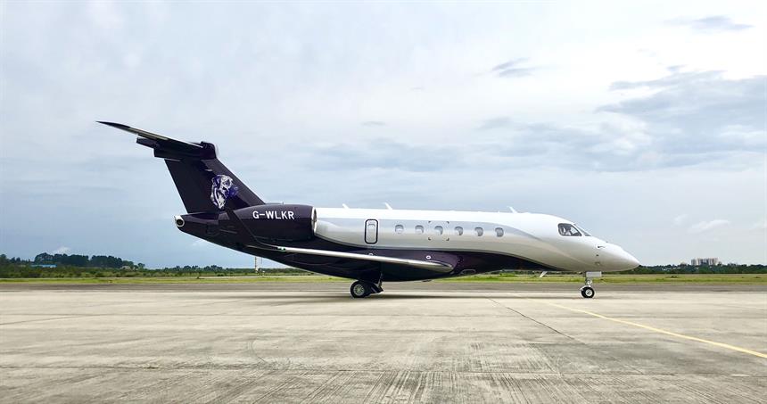 Legacy 500 (G-WLKR)
